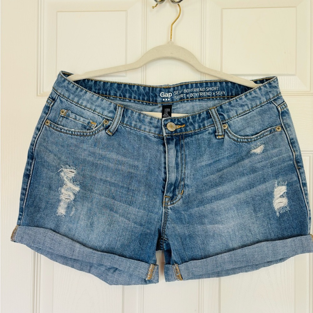 GAP sexy boyfriend denim shorts
